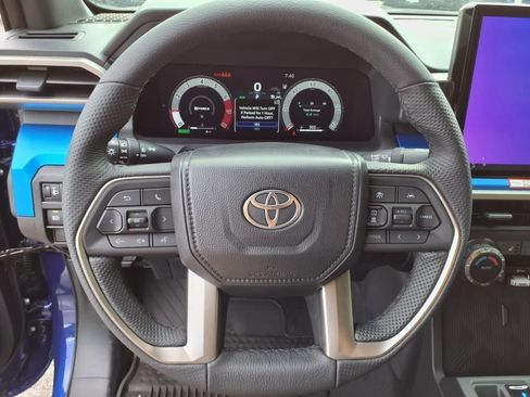 New 2025 Toyota Tacoma TRD Off-Road image 12