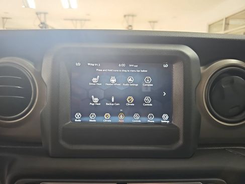 Used 2018 Jeep Wrangler Unlimited Sport S AWD/4WD image 26