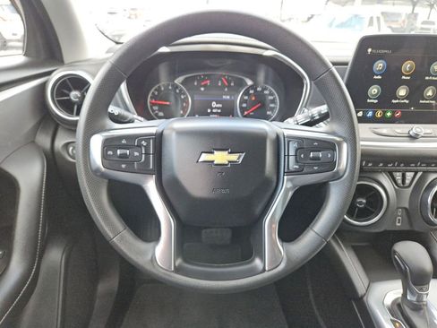 Used 2025 Chevrolet Blazer LT FWD image 23