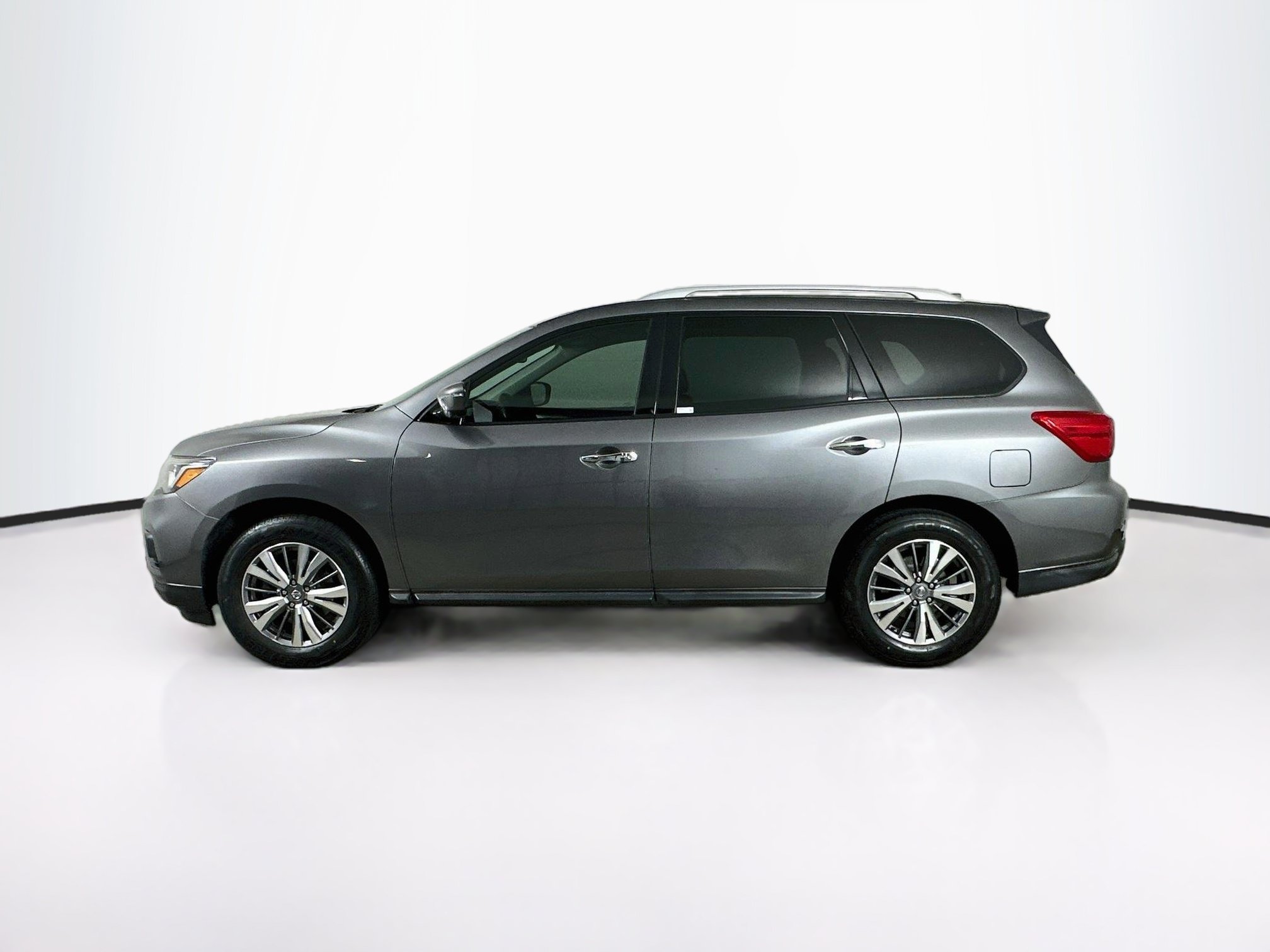 Used 2020 Nissan Pathfinder SL AWD/4WD image 4
