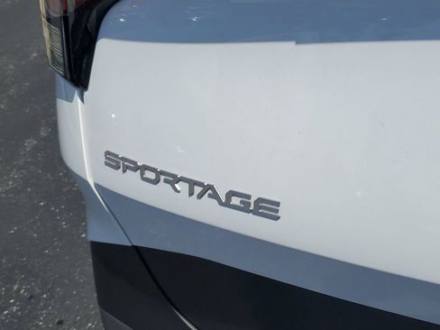Used 2024 Kia Sportage X-Line w/ X-Line Premium Package AWD/4WD image 7