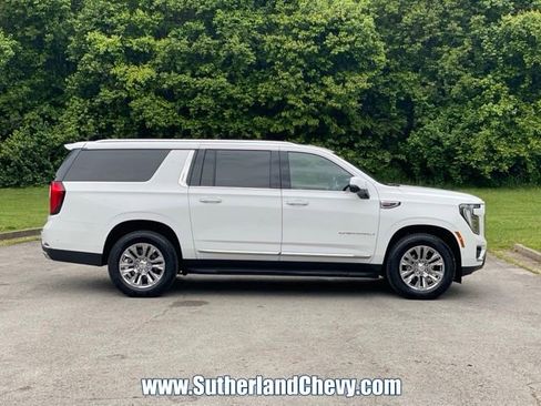 Used 2025 GMC Yukon XL Denali AWD/4WD image 8