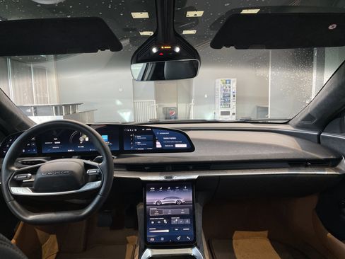 Used 2022 Lucid Air Grand Touring image 35