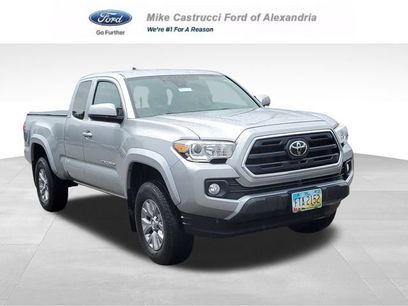 Used 2019 Toyota Tacoma SR5 w/ SR5 Appearance Package (SM)