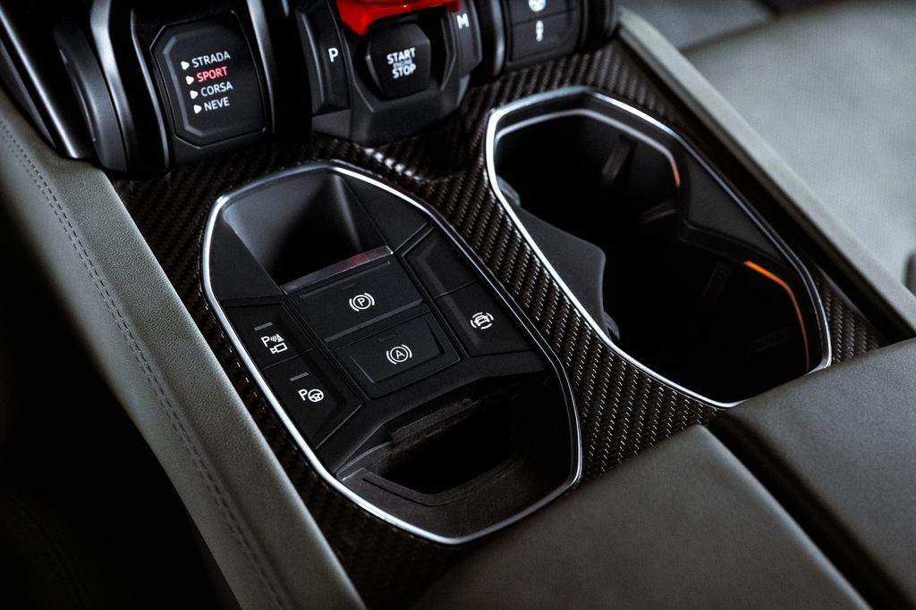 Used 2024 Lamborghini Urus S AWD/4WD image 19