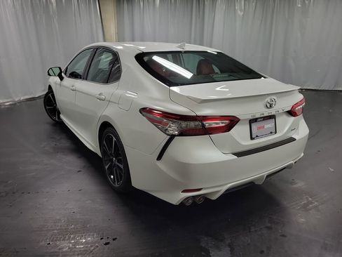 Used 2019 Toyota Camry XSE FWD image 6
