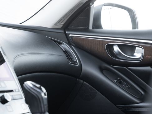 Used 2018 INFINITI Q50 Luxe w/ Essential Package (3.0T Luxe) image 15