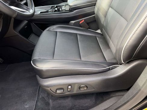 Used 2025 Buick Enclave Preferred image 18