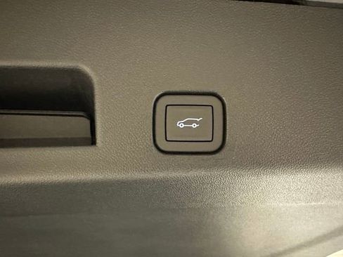 New 2026 Chevrolet Traverse RS image 18