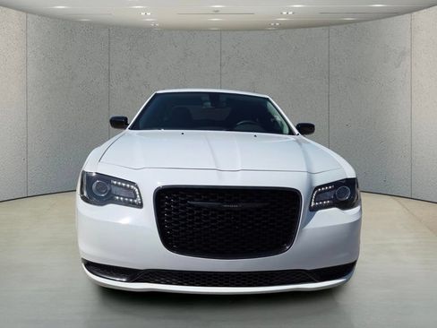 Used 2023 Chrysler 300 Touring w/ Sport Appearance Package RWD image 12