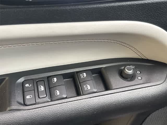 Used 2022 Jeep Compass Limited AWD/4WD image 19