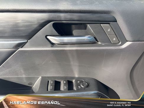 Used 2025 GMC Acadia Elevation image 14