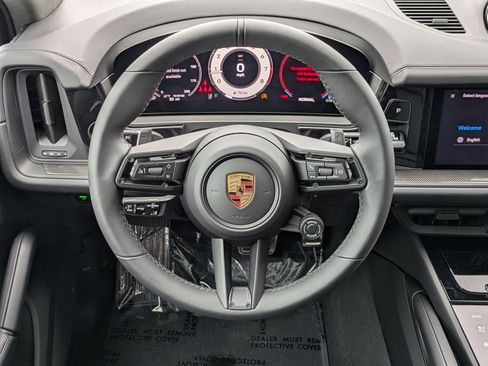 New 2025 Porsche Cayenne GTS image 15