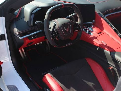 Used 2025 Chevrolet Corvette Z06 w/ Z07 Performance Package image 9