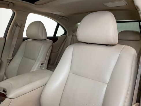 Used 2011 Lexus LS 460 AWD w/ Luxury Value Edition image 12