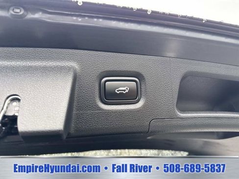 Used 2022 Hyundai Santa Fe Limited AWD/4WD image 8