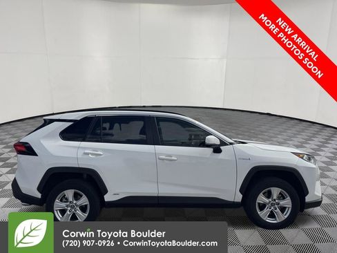 Used 2019 Toyota RAV4 XLE w/ Convenience Package AWD/4WD image 8