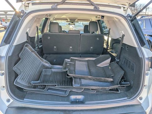 Certified 2023 Nissan Pathfinder SV image 30