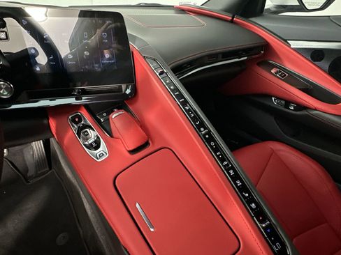 Used 2024 Chevrolet Corvette Stingray Preferred Conv RWD image 21