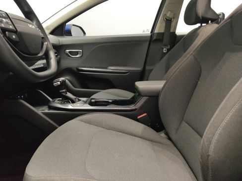 Used 2025 Kia K4 FWD image 17