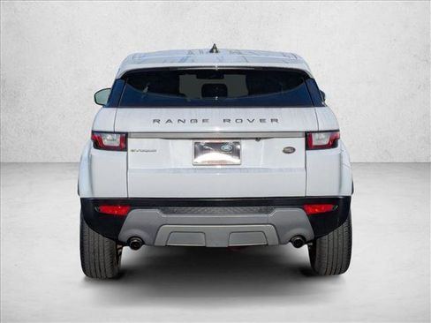 Used 2017 Land Rover Range Rover Evoque SE image 7