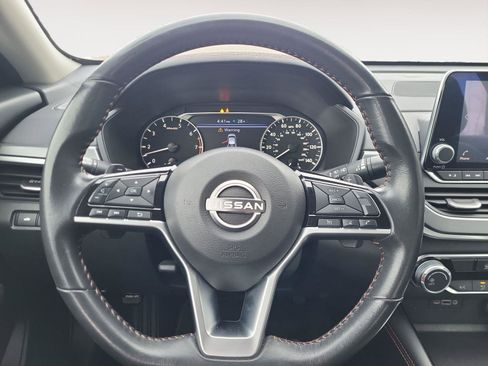 Used 2024 Nissan Altima 2.5 SR image 16