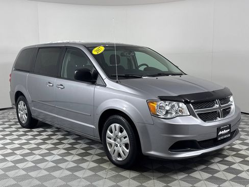 Used 2017 Dodge Grand Caravan SE w/ Power Window Group image 3