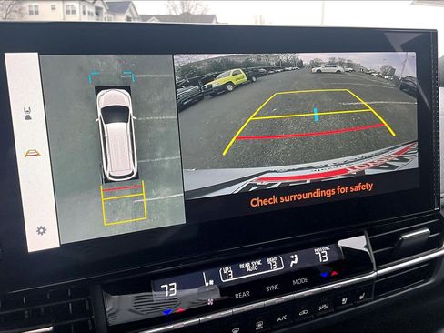 Used 2025 Toyota Sienna Platinum image 20