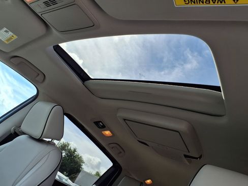 Used 2025 Honda Odyssey Touring image 5