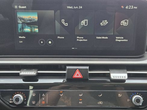 New 2026 Kia Sportage LX w/ LX Convenience Package FWD image 12