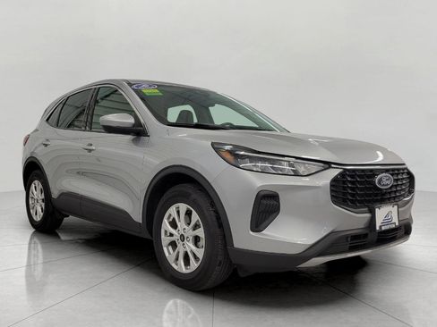 Used 2023 Ford Escape Active w/ Tech Pack #2 image 1