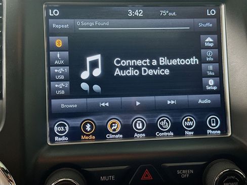 Used 2018 Jeep Grand Cherokee Limited AWD/4WD image 21