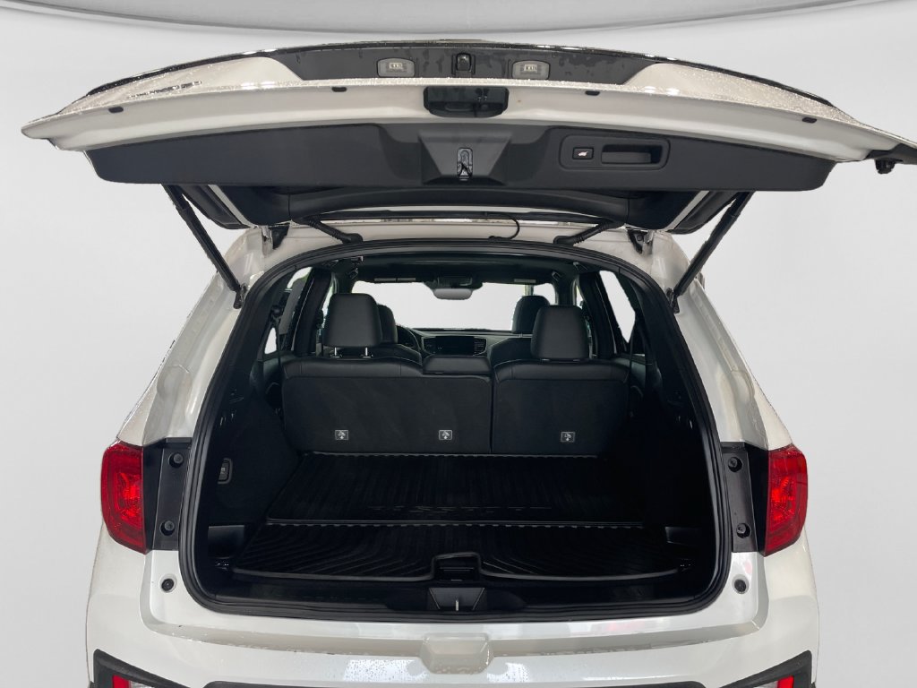 Certified 2025 Honda Passport EX-L image 15
