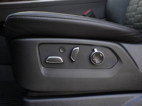 New 2025 Cadillac Escalade Sport Platinum w/ LPO, ONYX Package image 19