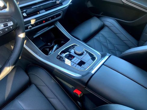 Used 2024 BMW X5 xDrive40i w/ Premium Package image 31