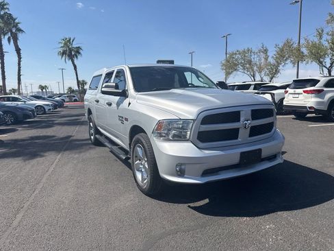 Used 2019 RAM 1500 Express w/ Express Value Package AWD/4WD image 4