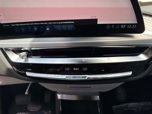 New 2025 Cadillac Lyriq Luxury image 24