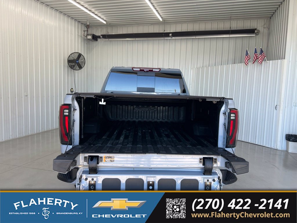 Used 2024 GMC Sierra 3500 AT4 w/ AT4 Premium Plus Package AWD/4WD image 21