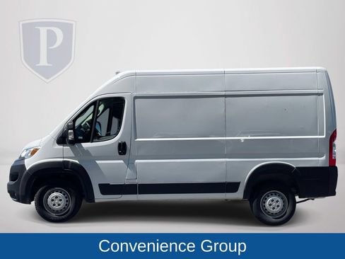 Used 2025 RAM ProMaster 2500 w/ Convenience Group FWD image 5