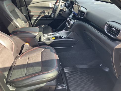 Used 2023 Ford Explorer ST-Line w/ Class IV Trailer Tow Package image 16