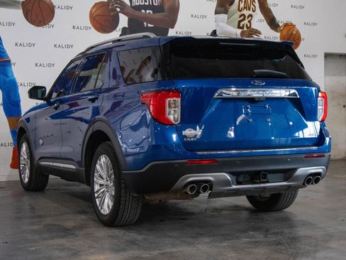 Used 2021 Ford Explorer King Ranch w/ Premium Technology Package image 23