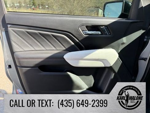 Used 2024 GMC Canyon AT4X w/ AT4X AEV Edition AWD/4WD image 13