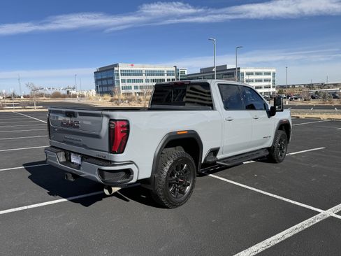 Used 2025 GMC Sierra 2500 AT4 image 7