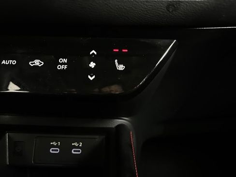 Used 2025 Nissan Kicks SR w/ SR Premium Package AWD/4WD image 14