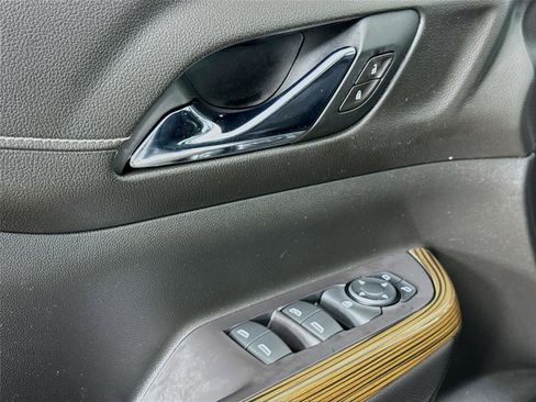 Used 2020 GMC Acadia SLE w/ Driver Convenience Package image 17