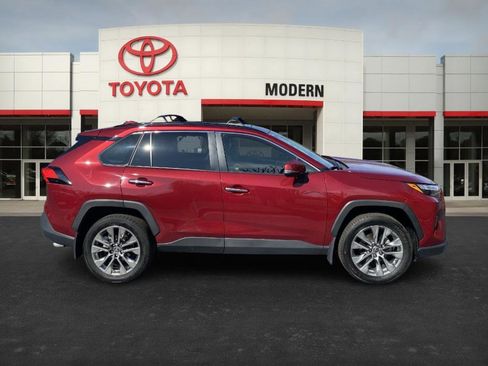 Used 2023 Toyota RAV4 Limited image 4