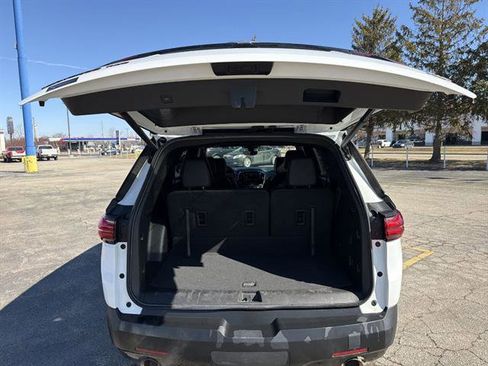 Certified 2023 Chevrolet Traverse RS image 42