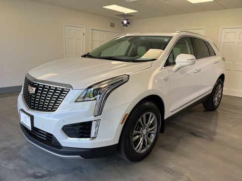 Used 2021 Cadillac XT5 Premium Luxury AWD/4WD image 4
