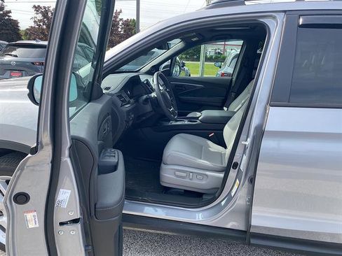 Used 2024 Honda Passport EX-L image 3