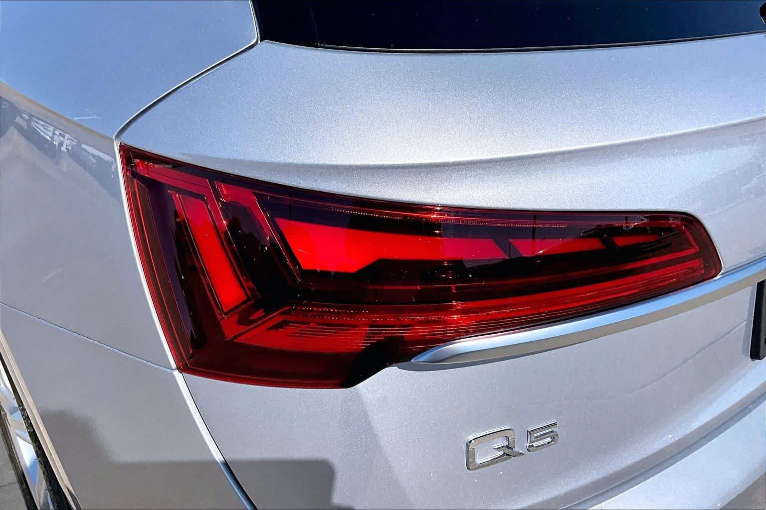 Used 2023 Audi Q5 2.0T Premium AWD/4WD image 28